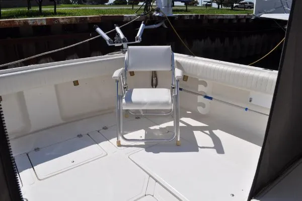 Slide: The Image of Luhrs 35 Alura w/Bow-Thruster 1987 - 11