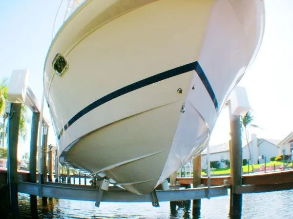 Slide: The Image of Four Winns 328 Vista 2005 - 6
