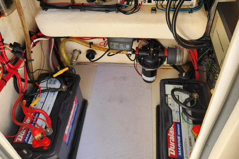 Slide: The Image of Close-up of 2014 Islamorada Boatworks Morada 24 hydraulic components. - 19