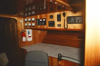 Slide: The Image of Custom Mega-Sloop 1996 - 10