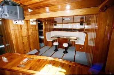 Slide: The Image of Custom Mega-Sloop 1996 - 11