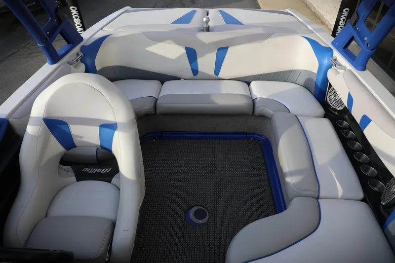 Slide: The Image of 2016 Malibu Wakesetter 20 VTX interior with blue and white seating. - 9