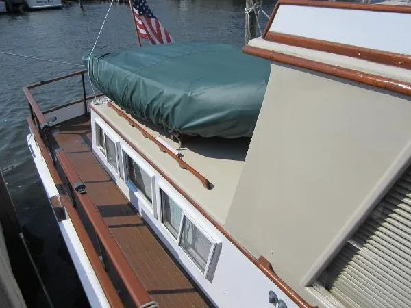 Slide: The Image of Grand Banks 42 Classic 1969 - 9