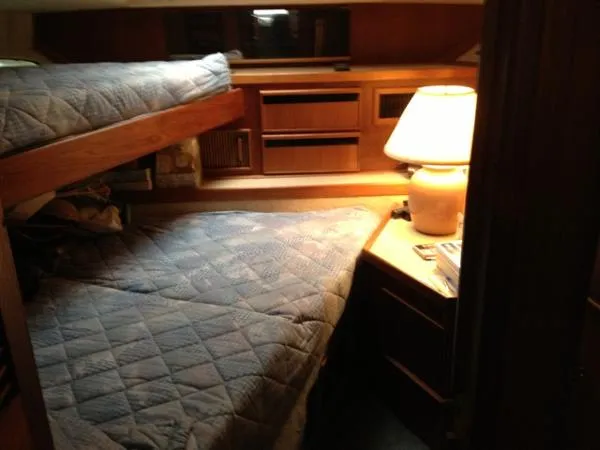 Slide: The Image of Sea Ray 410 Aft Cabin 1986 - 10