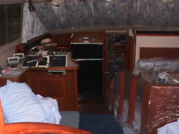 Slide: The Image of Sea Ray 410 Aft Cabin 1986 - 3