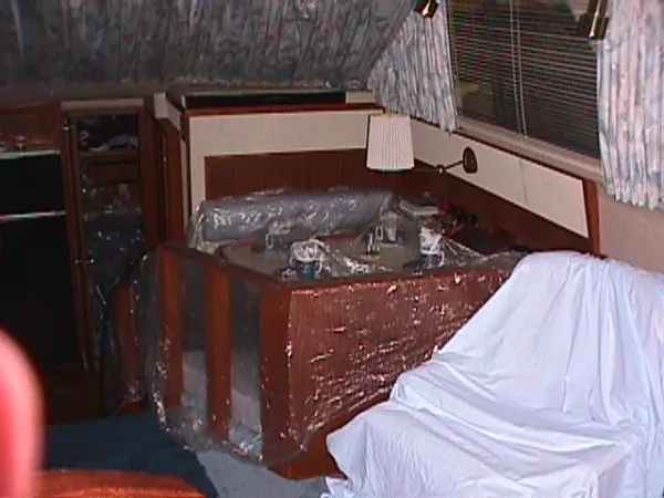 Slide: The Image of Sea Ray 410 Aft Cabin 1986 - 4