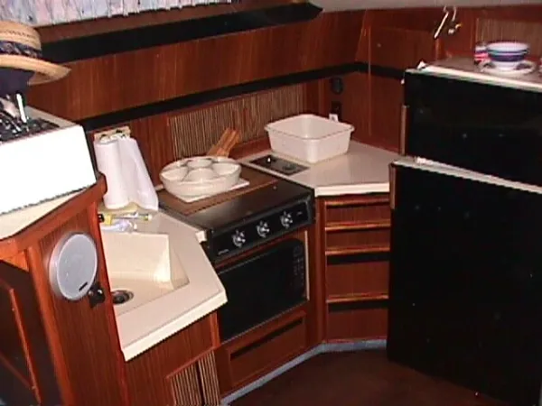 Slide: The Image of Sea Ray 410 Aft Cabin 1986 - 7