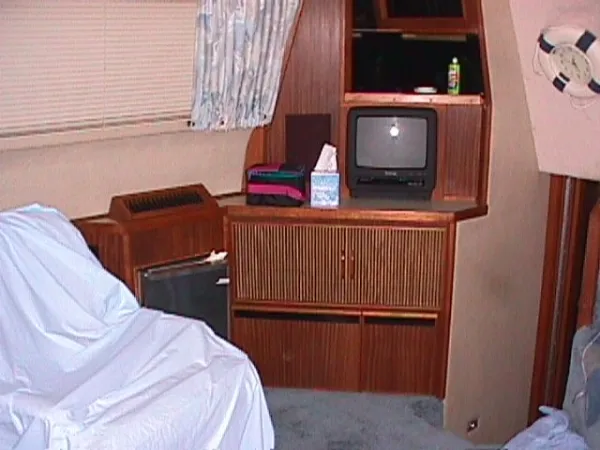 Slide: The Image of Sea Ray 410 Aft Cabin 1986 - 8