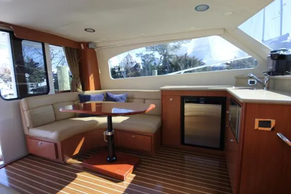 Slide: The Image of Luhrs 35 Convertible IPS Joystick 2008 - 8
