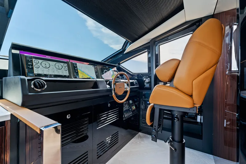 Slide: The Image of Riva 82' Diva 2027 - 53