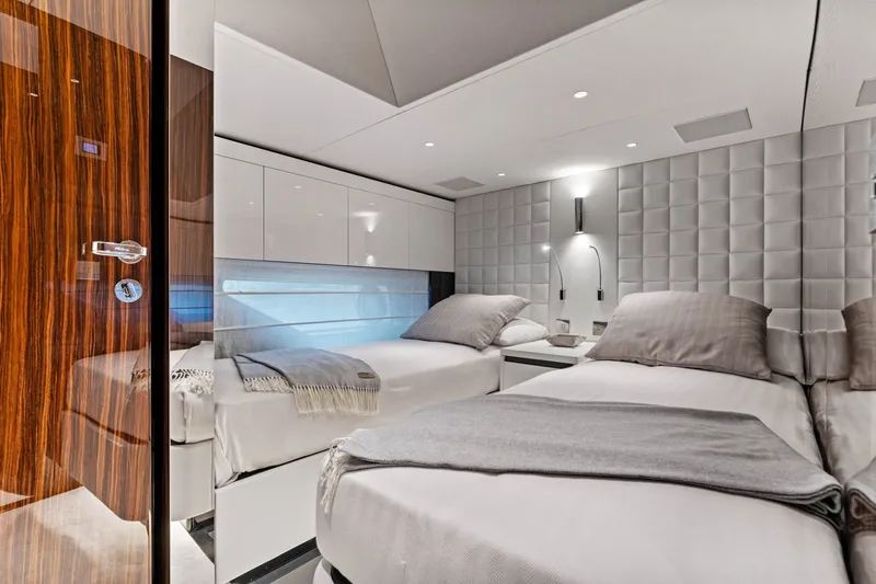 Slide: The Image of Riva 82' Diva 2027 - 58