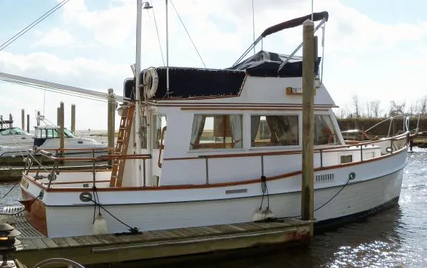 Slide: The Image of Grand Banks Flybridge Sedan 1974 - 5