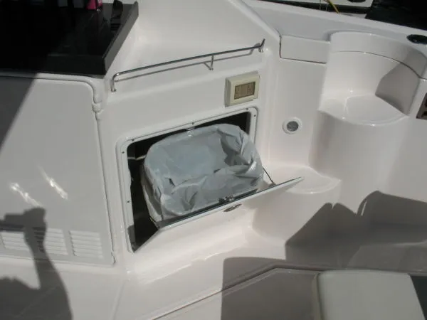 Slide: The Image of Regal 3560 COMMODORE 2004 - 9