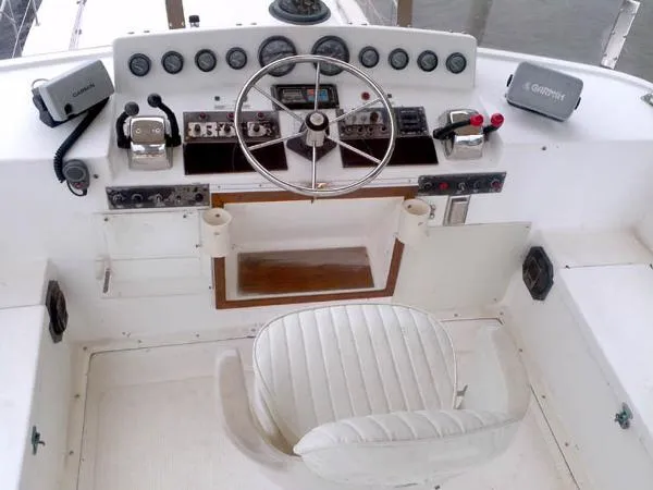 Slide: The Image of Symbol 44 Aft Deck Motor Yacht 1986 - 8