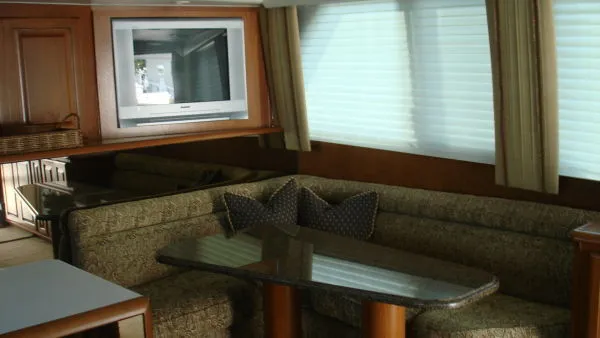 Slide: The Image of Viking 50 Convertible 1991 - 4