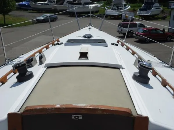 Slide: The Image of J Boats 33 1989 - 9
