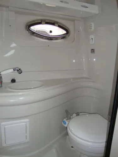 Slide: The Image of Crownline Boats 250 CR 2006 - 11