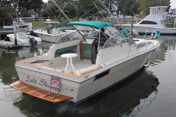 Slide: The Image of Bayliner Conquest 32 Express 1979 - 3