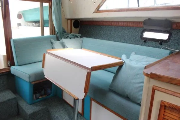 Slide: The Image of Bayliner Conquest 32 Express 1979 - 7