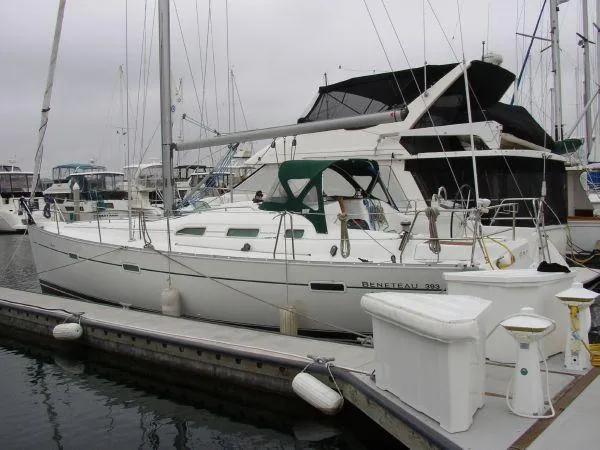 Slide: The Image of Beneteau 393 2004 - 0