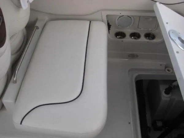 Slide: The Image of Crownline Boats 270 CR 2006 - 7