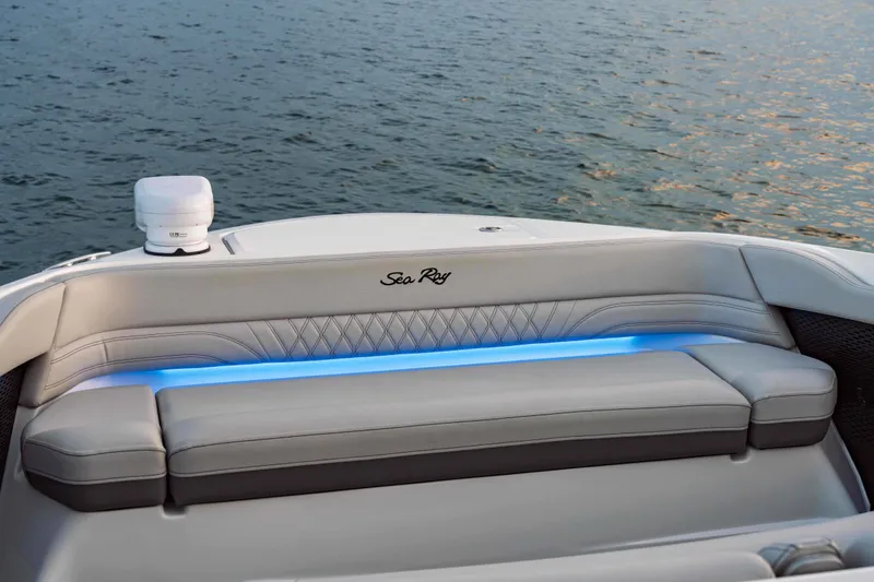 Slide: The Image of Sea Ray 360SXO 2026 - 29