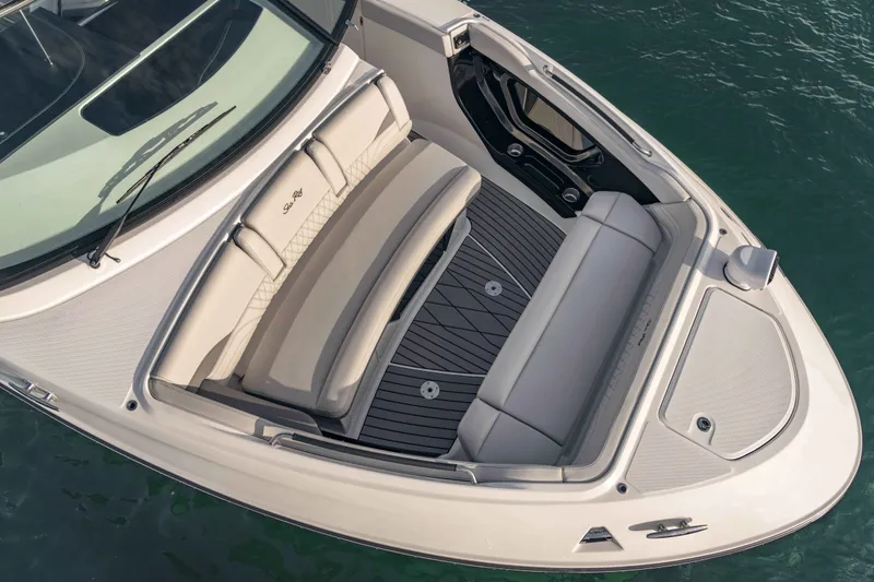 Slide: The Image of Sea Ray 360SXO 2026 - 30