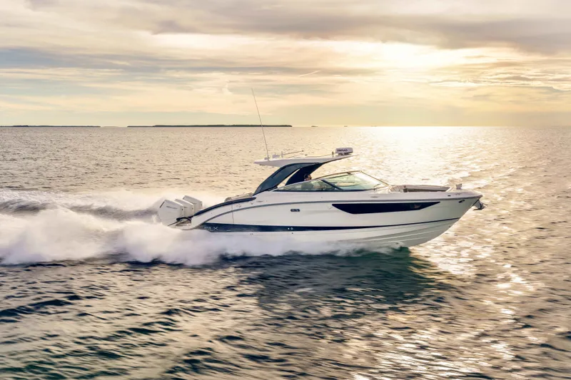 Slide: The Image of Sea Ray 360SXO 2026 - 7