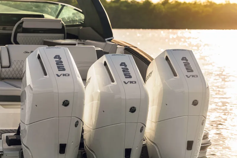 Slide: The Image of Sea Ray 360SXO 2026 - 8