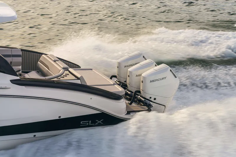 Slide: The Image of Sea Ray 360SXO 2026 - 9