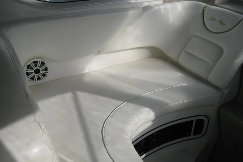 Slide: The Image of Main DC breaker panel on 2002 Sea Ray Sundancer 280 boat with caution label. - 16