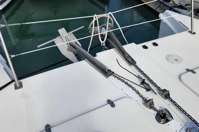 Slide: The Image of Anchor and chain mechanism on 2005 Endeavour 44 TrawlerCat boat deck. - 63
