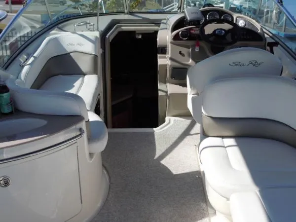 Slide: The Image of Sea Ray 260 Sundancer 2006 - 7