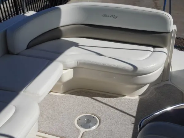 Slide: The Image of Sea Ray 260 Sundancer 2006 - 8
