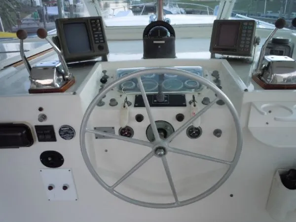 Slide: The Image of Hatteras Tri Cabin Motoryacht 1970 - 3