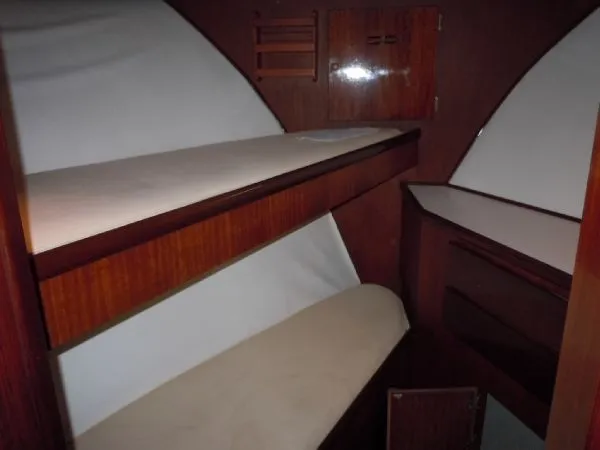 Slide: The Image of Hatteras Tri Cabin Motoryacht 1970 - 7