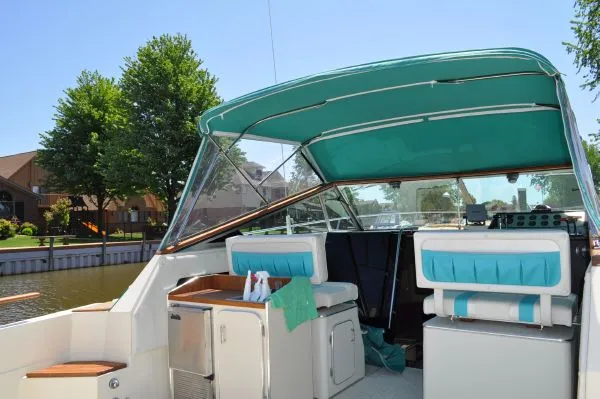 Slide: The Image of Chris-Craft 332 Express 1986 - 11