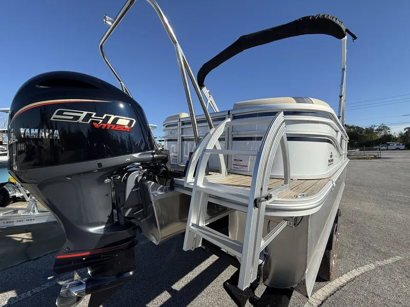 Slide: The Image of SunCatcher Select Series 322RC-YAMAHA VF175 SHO 2026 - 3