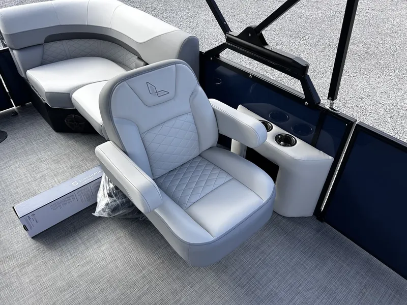 Slide: The Image of Lowe SS 210 2026 - 3