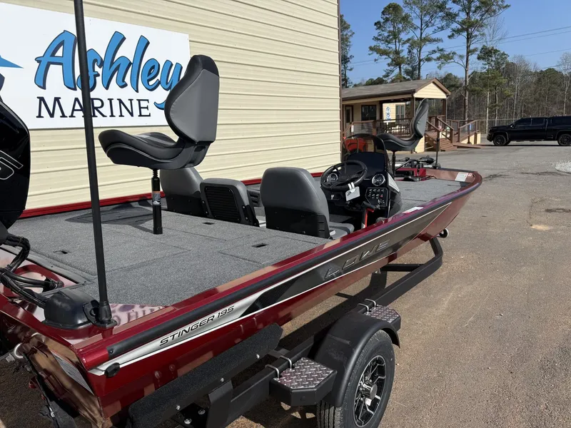 Slide: The Image of Lowe Stinger 195 2026 - 4