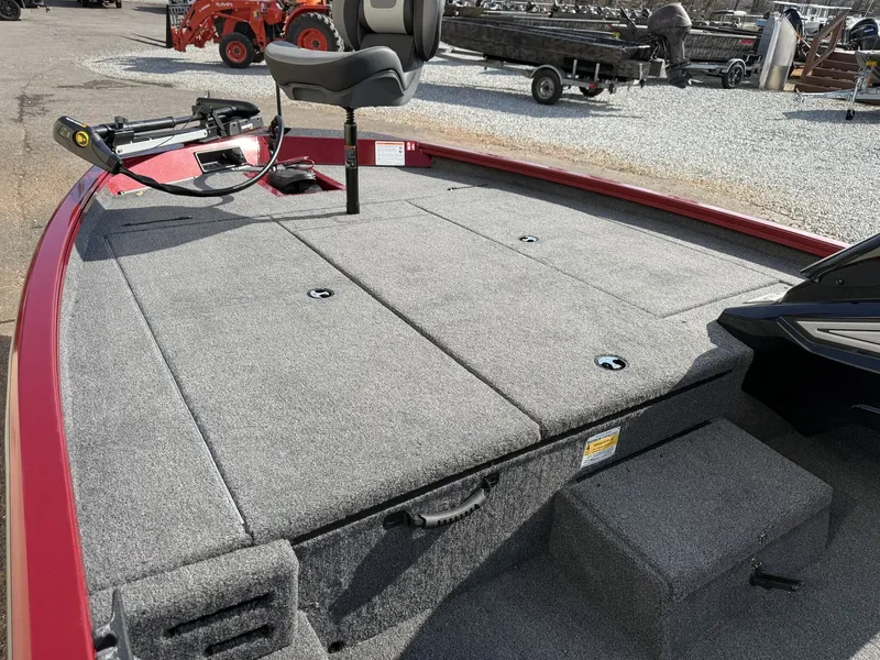 Slide: The Image of Lowe Stinger 195 2026 - 7