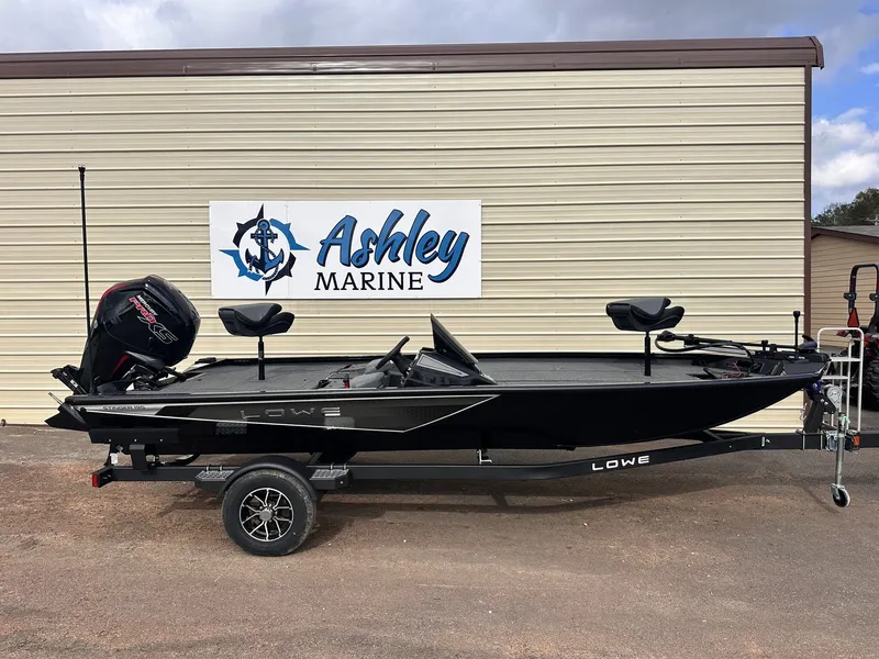 The Image of Lowe Stinger 195 2026 - 1