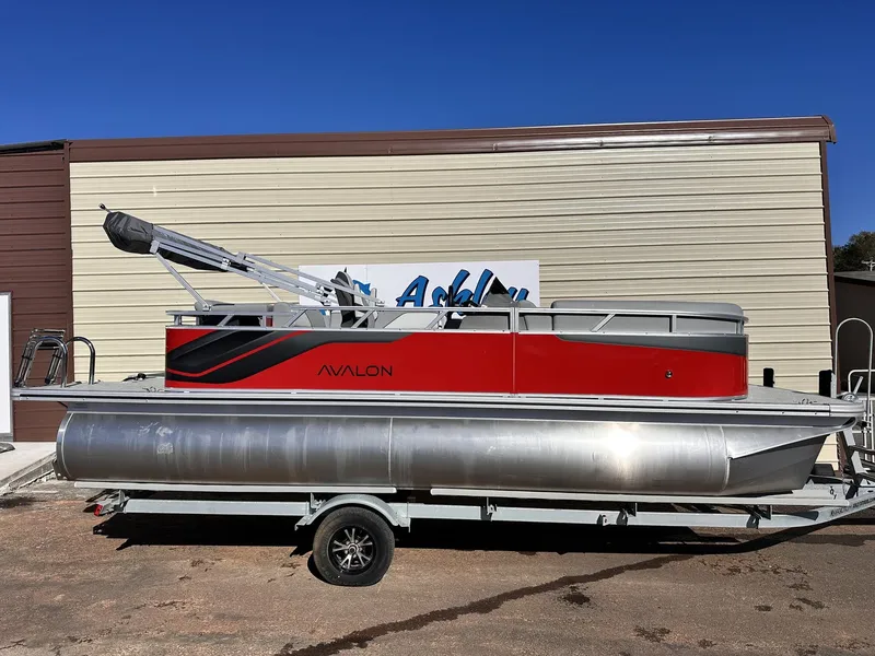 The Image of Avalon Venture Cruise - 21' 2026 - 1