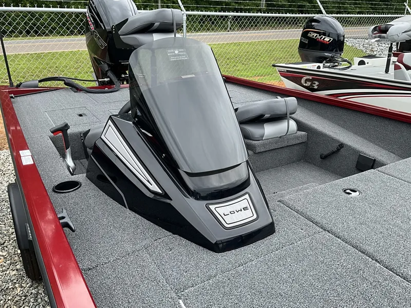 Slide: The Image of Lowe Stinger 195 2025 - 8