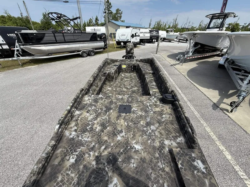 Slide: The Image of Excel 1751 Viper F4 2026 - 7