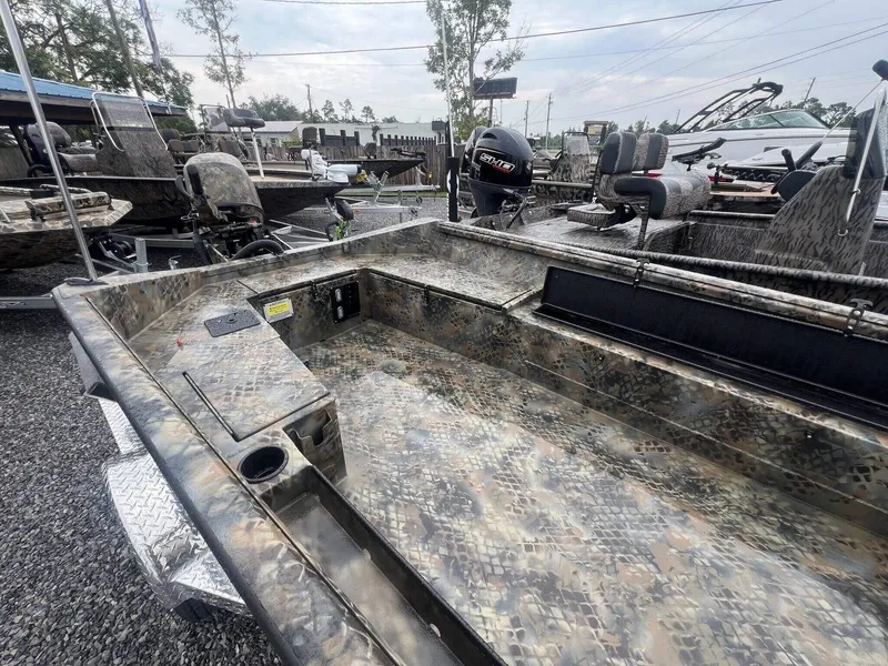 Slide: The Image of Excel 1751 Viper F4 2026 - 10