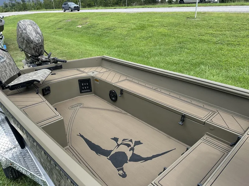 Slide: The Image of Thor Timber Hammer 1754-SEADECK-60HP 2026 - 10