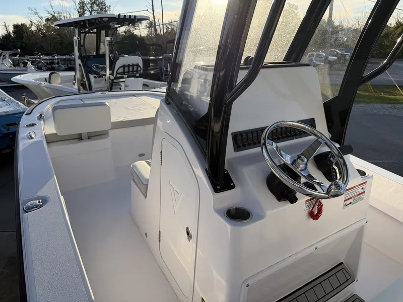 Slide: The Image of Twin Vee 22 BayCat 2026 - 12