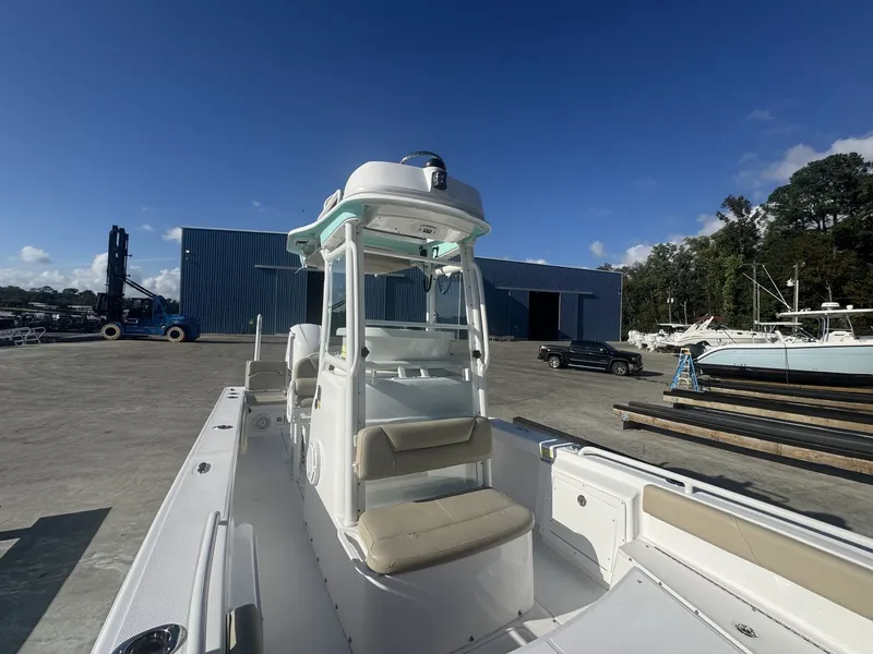 Slide: The Image of Everglades 243 CC with Tower 2020 - 8