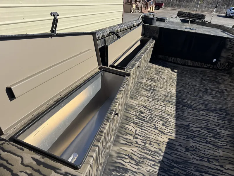 Slide: The Image of Excel 1751 Viper F4 2026 - 9